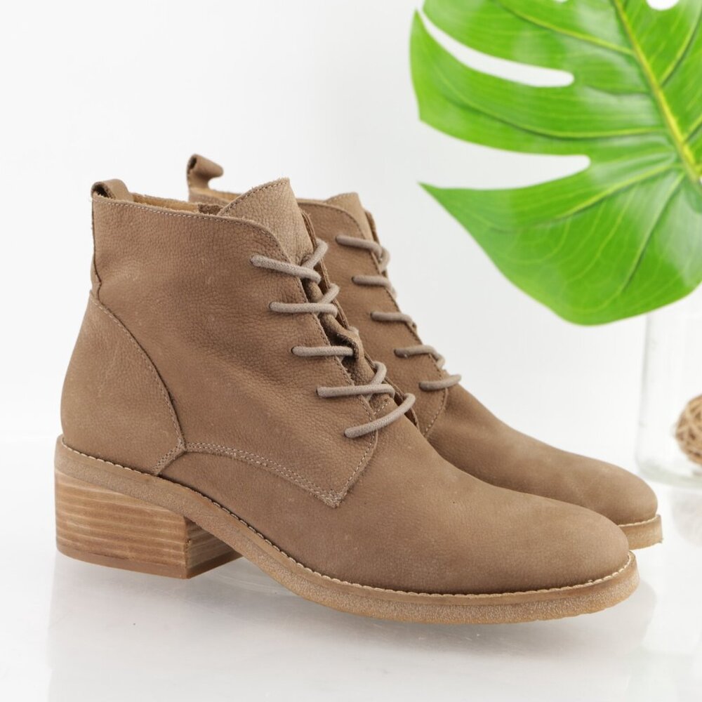 Lucky Brand Womens Tamela Boots Size 8 Tan Nubuck Lace Up Crepe Low Heel Booties